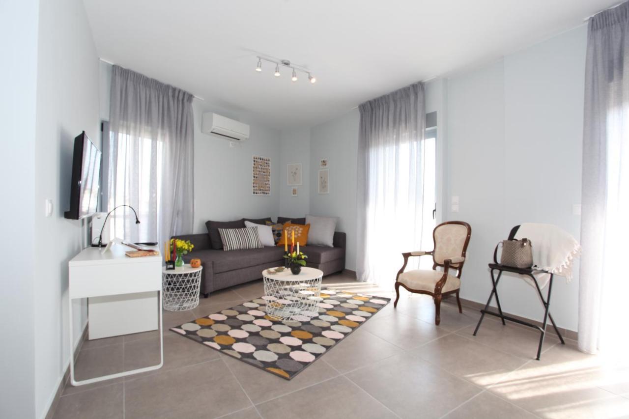Edem Beach Apartment With Sea View By Athenian Homes Екстериор снимка