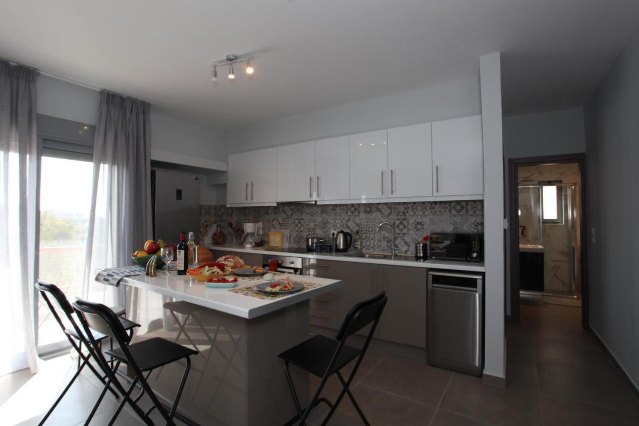 Edem Beach Apartment With Sea View By Athenian Homes Екстериор снимка